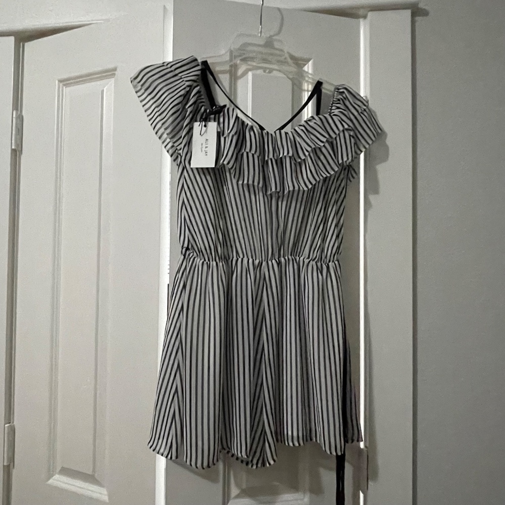 Aly & Jay Los Angeles romper black and white - Picture 5 of 5